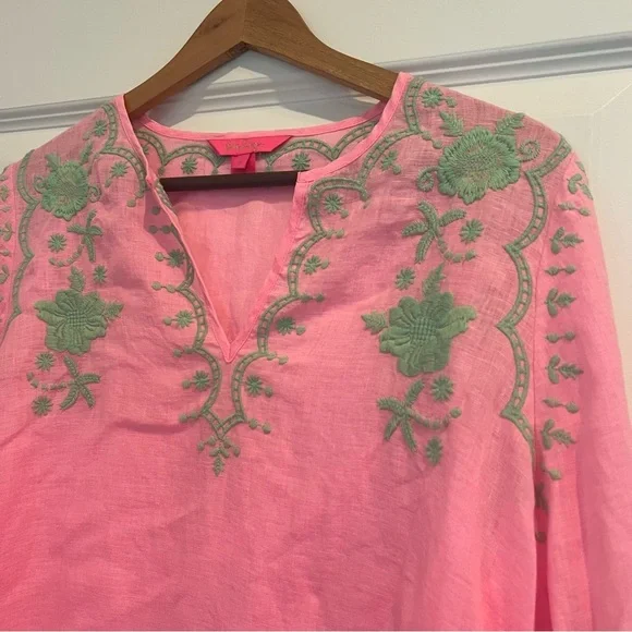 LILLY PULITZER Coby Linen Tunic Pink/Green Size Small
EUC - Picture 2 of 6